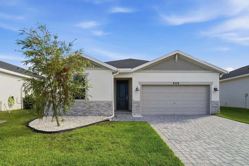 8558 Dahlia Circle Port St Lucie FL 34986