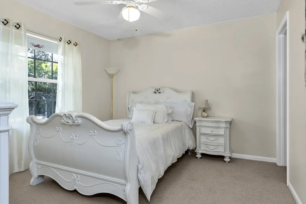 355 86th Terrace S West Palm Beach FL 33411