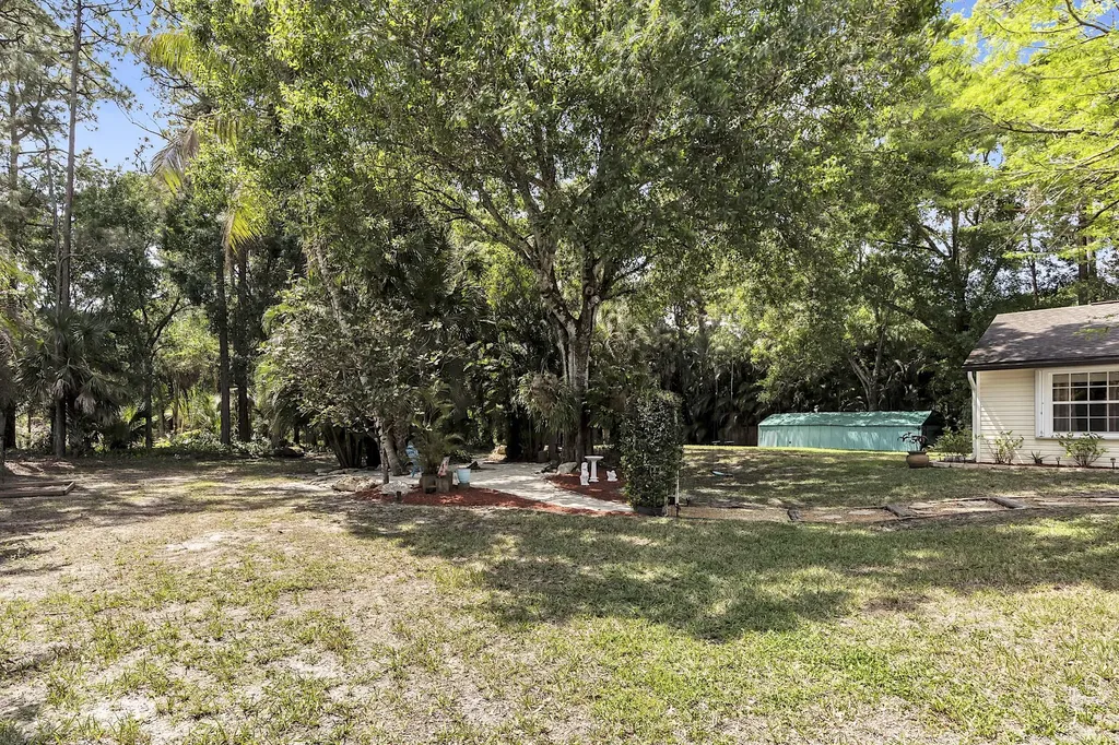 355 86th Terrace S West Palm Beach FL 33411