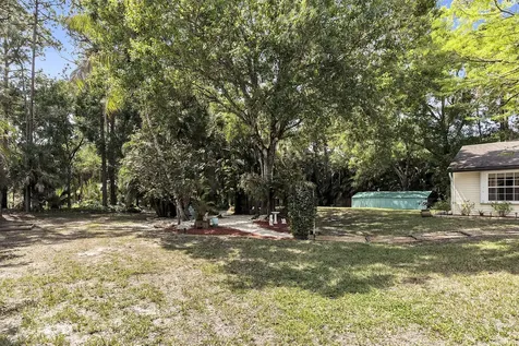 355 86th Terrace S West Palm Beach FL 33411