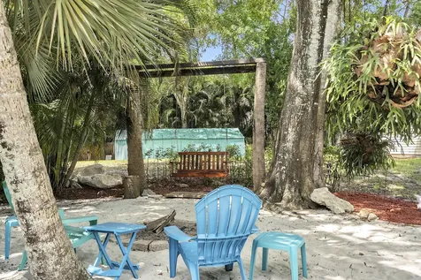 355 86th Terrace S West Palm Beach FL 33411
