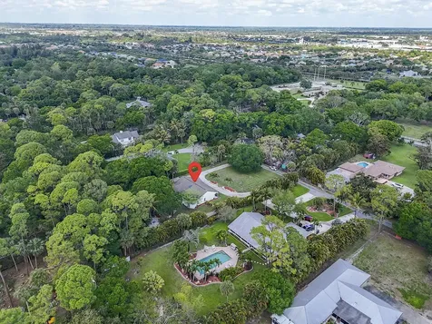355 86th Terrace S West Palm Beach FL 33411