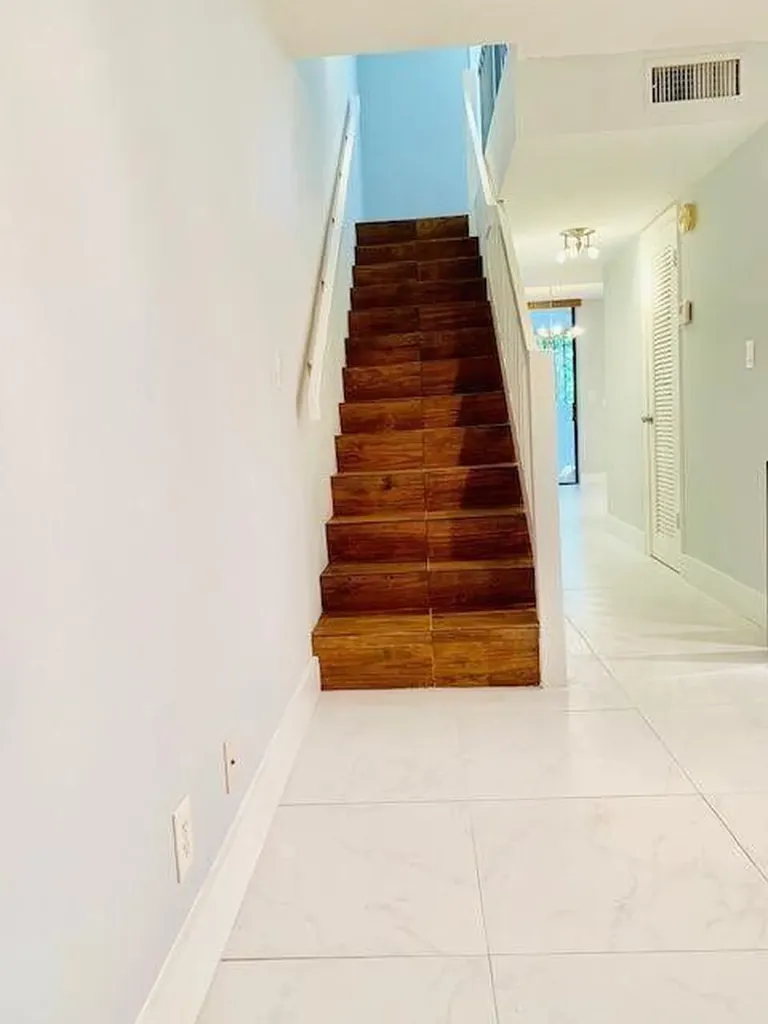 793 SE 1st Way Deerfield Beach FL 33441