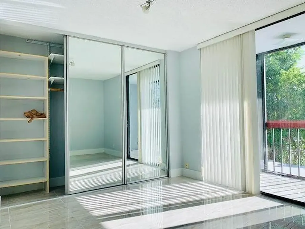 793 SE 1st Way Deerfield Beach FL 33441