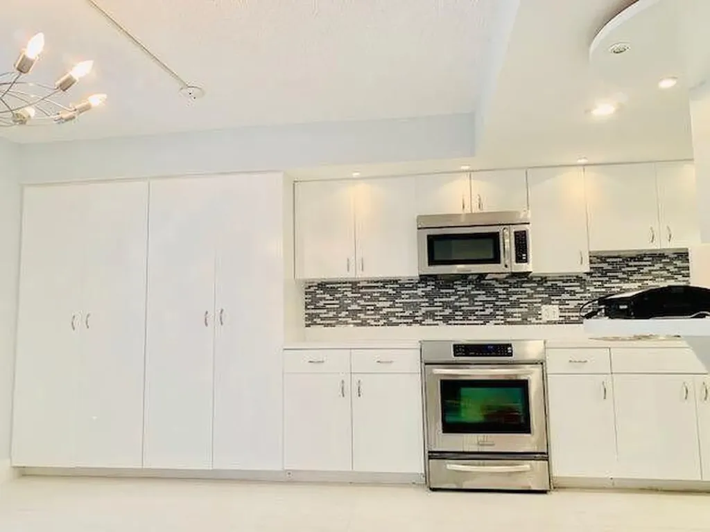 793 SE 1st Way Deerfield Beach FL 33441