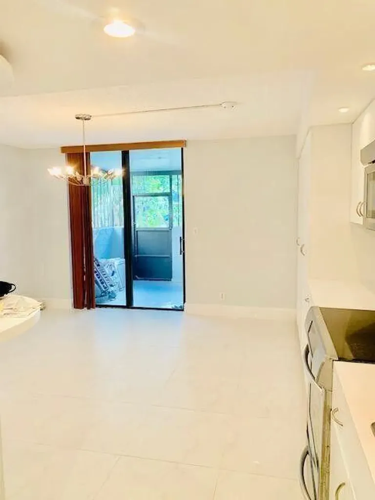 793 SE 1st Way Deerfield Beach FL 33441