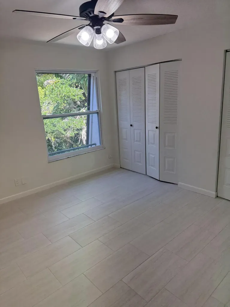 7658 Courtyard Run W Boca Raton FL 33433