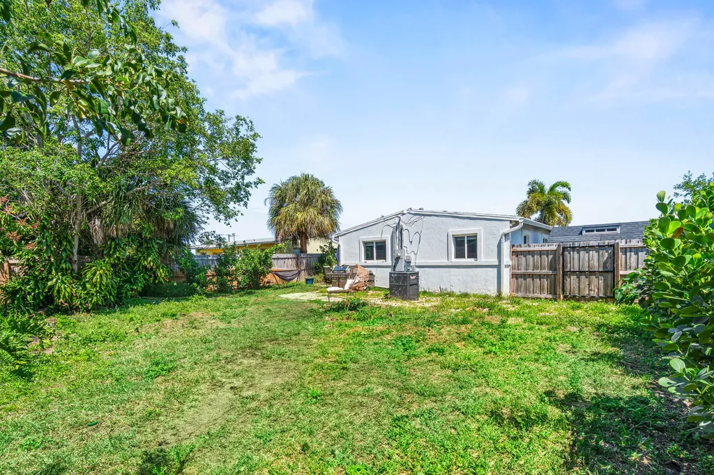 414 SW 15th Avenue Delray Beach FL 33444