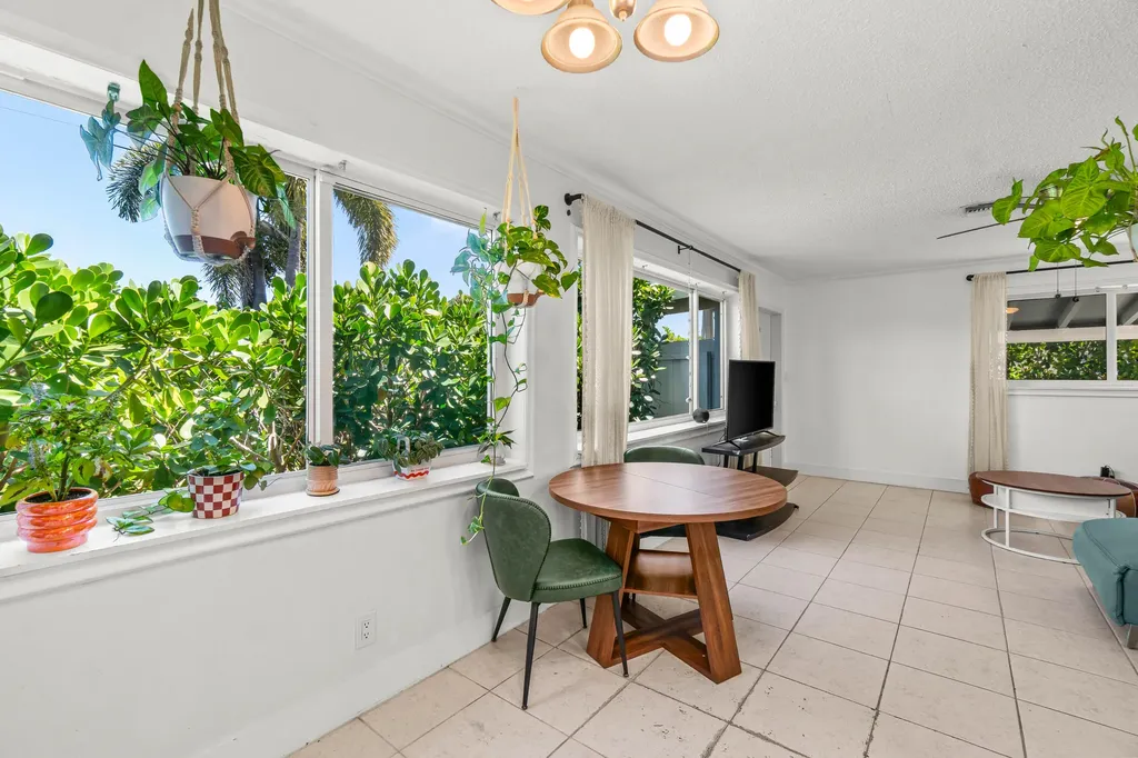 414 SW 15th Avenue Delray Beach FL 33444