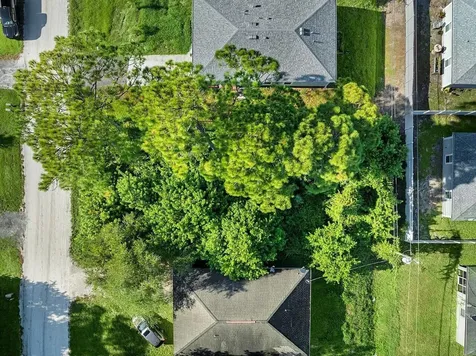 1145 10th Court SW Vero Beach FL 32962