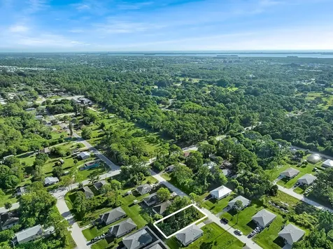 1145 10th Court SW Vero Beach FL 32962
