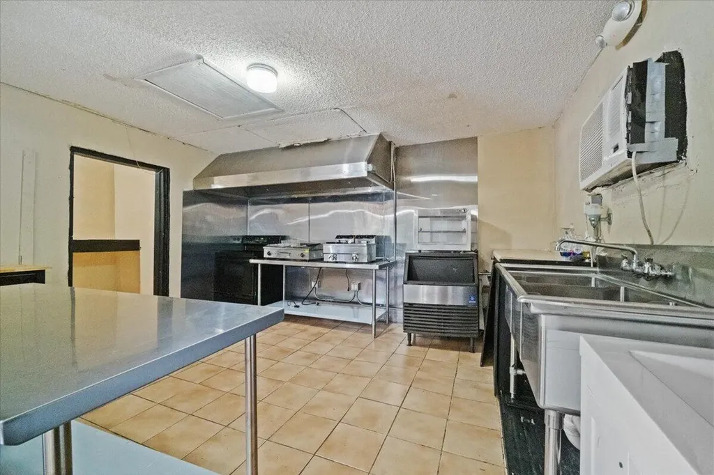 1023 Lee Street Moore Haven FL