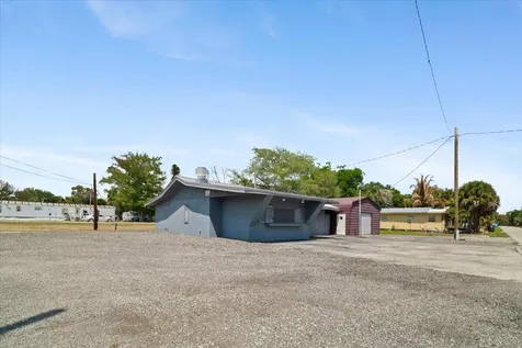 1023 Lee Street Moore Haven FL