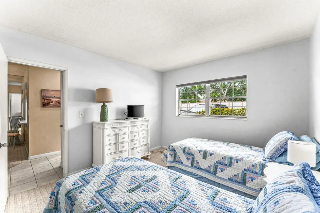 1951 NE 39th Street Lighthouse Point FL 33064