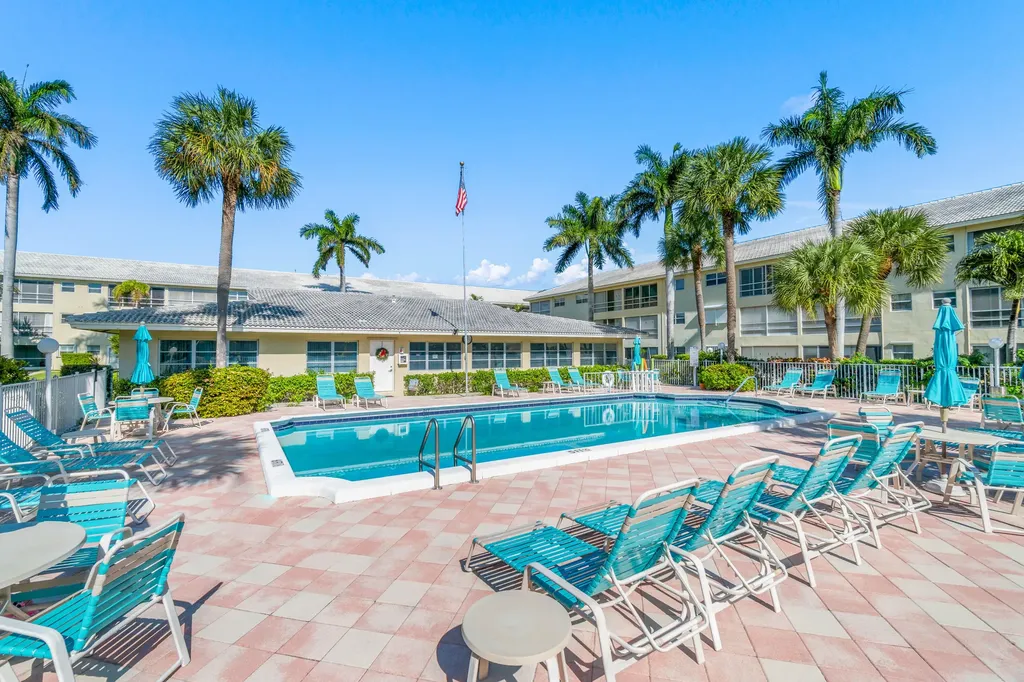 1951 NE 39th Street Lighthouse Point FL 33064