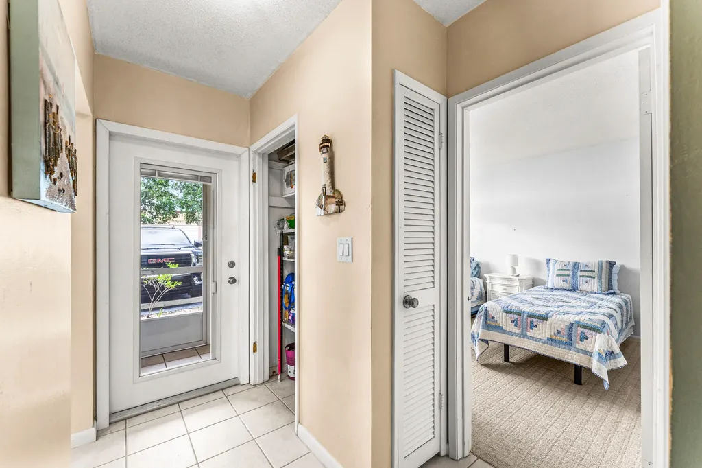 1951 NE 39th Street Lighthouse Point FL 33064