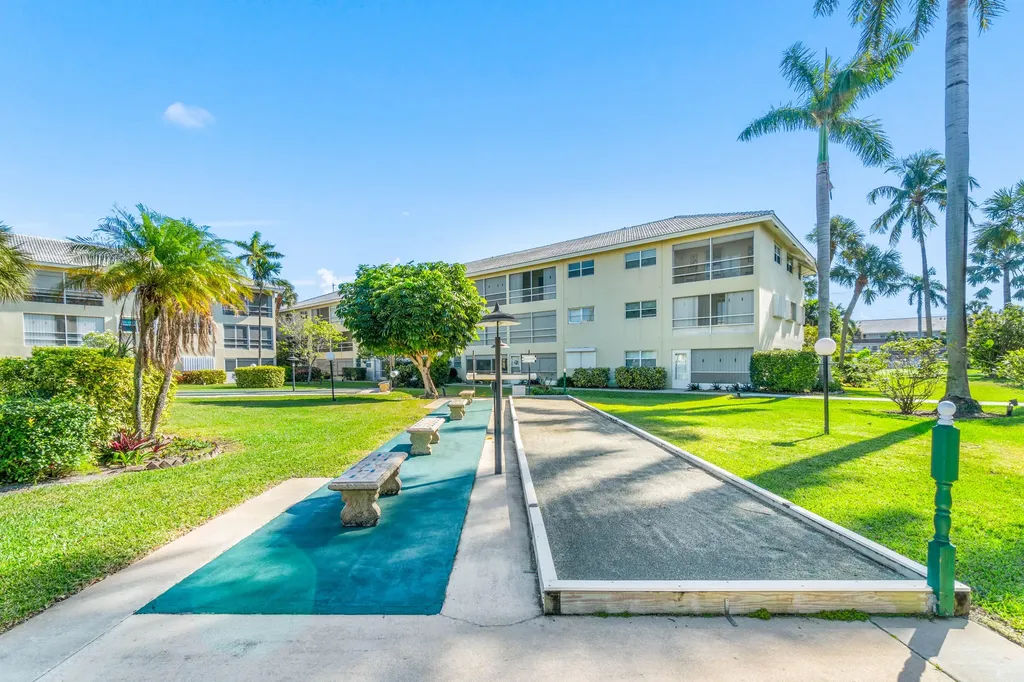 1951 NE 39th Street Lighthouse Point FL 33064
