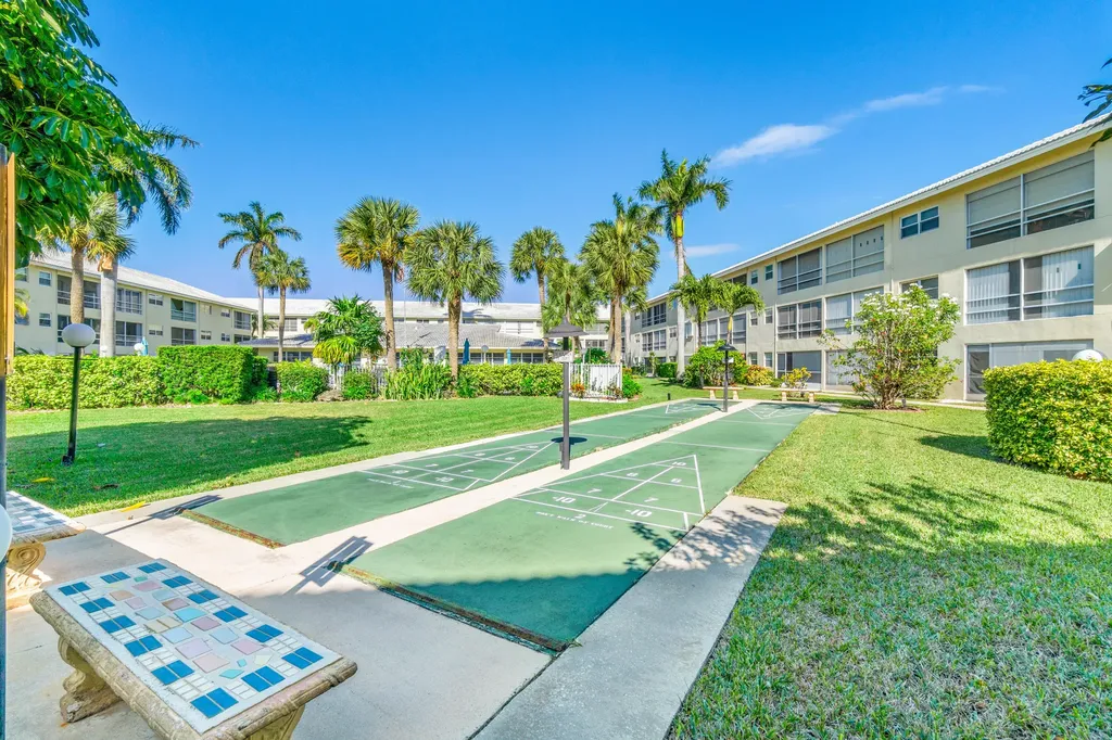 1951 NE 39th Street Lighthouse Point FL 33064