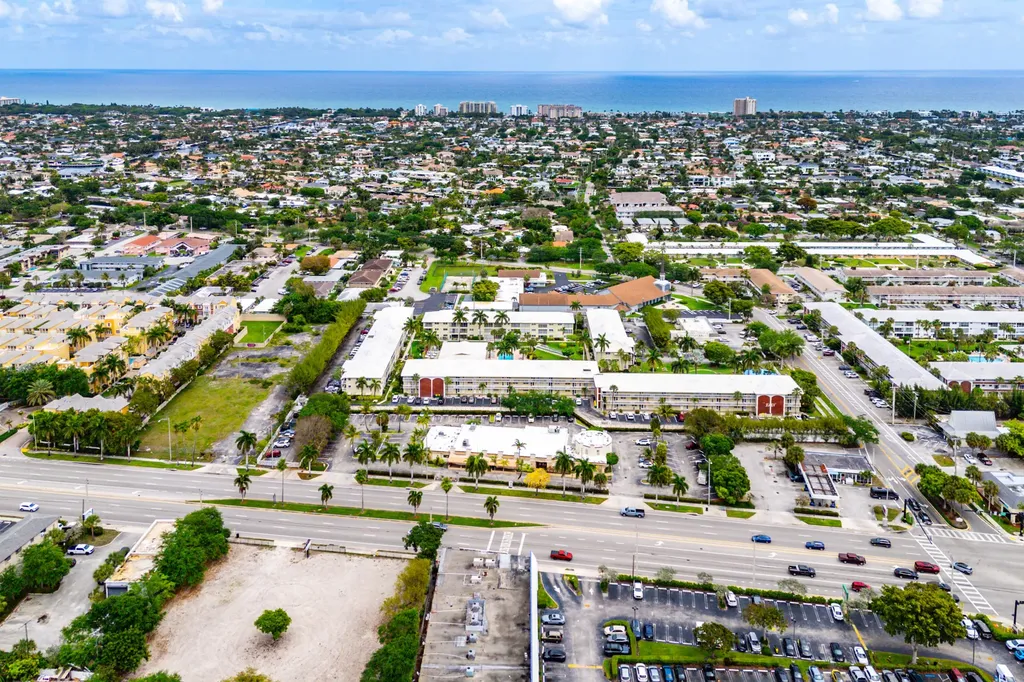 1951 NE 39th Street Lighthouse Point FL 33064