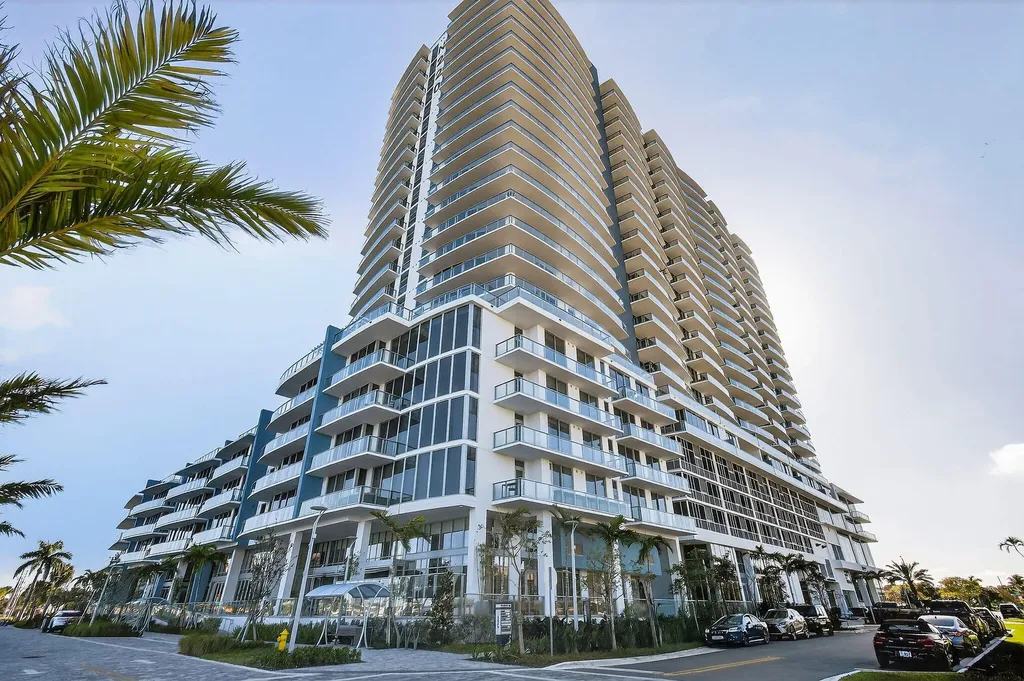 220 Lake Shore Drive Lake Park FL 33403
