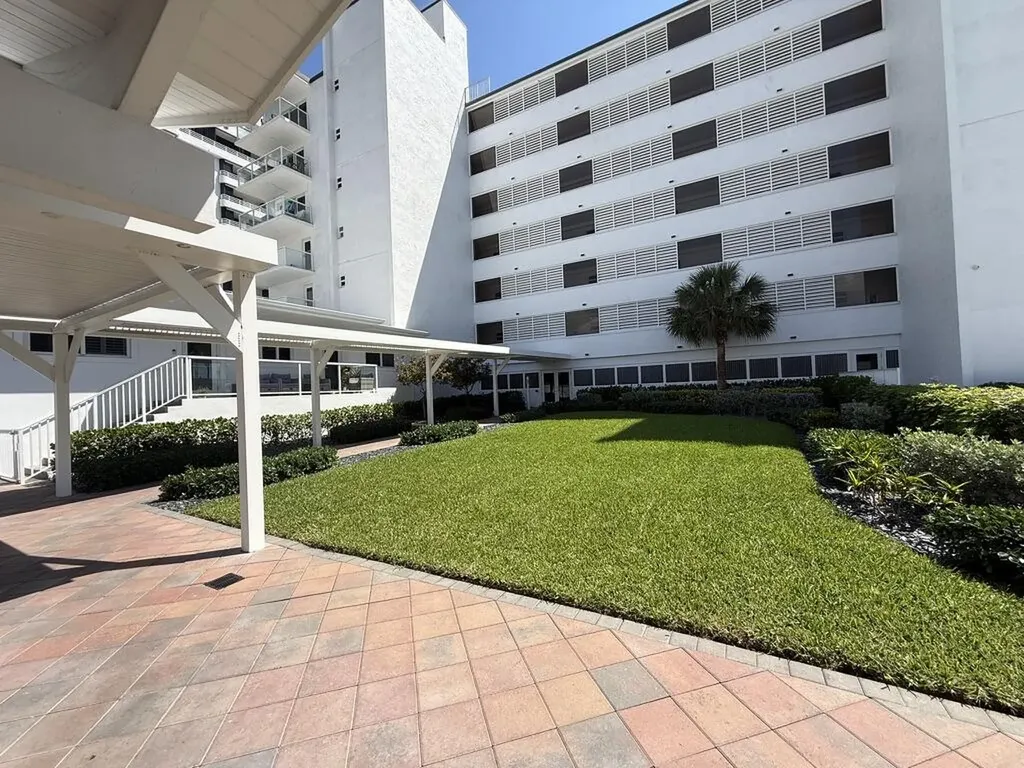 2909 S Ocean Boulevard Highland Beach FL 33487