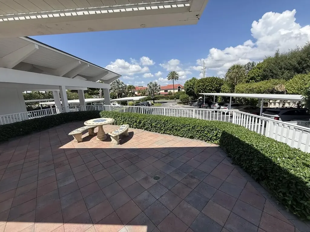 2909 S Ocean Boulevard Highland Beach FL 33487