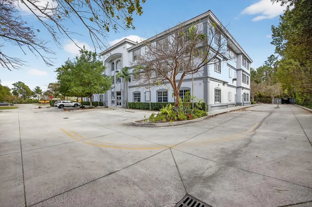 713 W Palm Drive Florida City FL