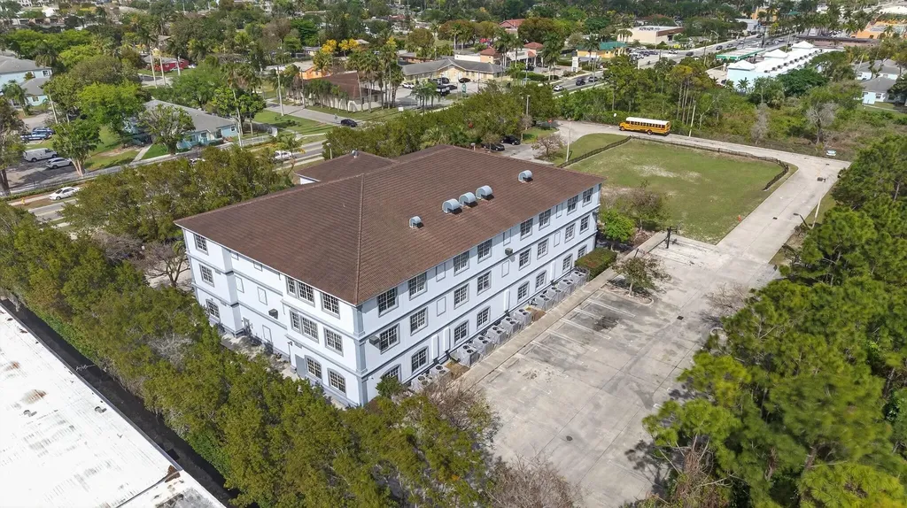 713 W Palm Drive Florida City FL