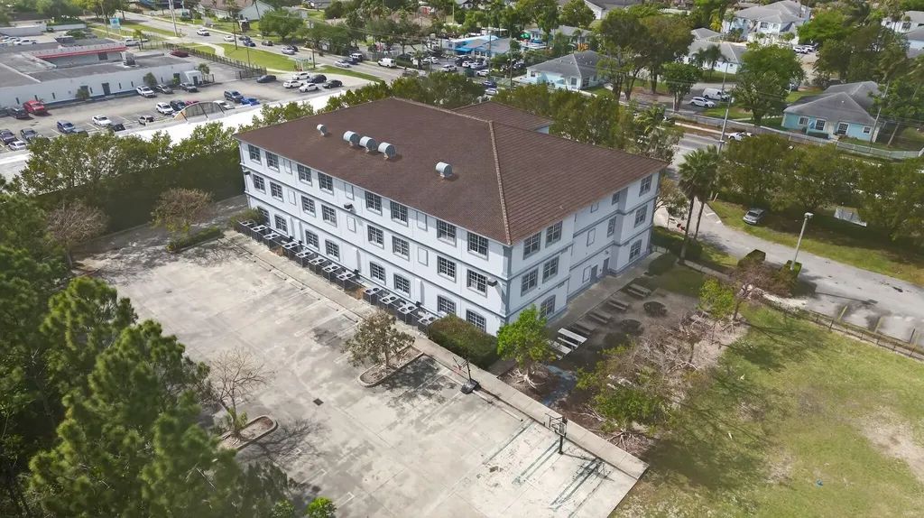 713 W Palm Drive Florida City FL