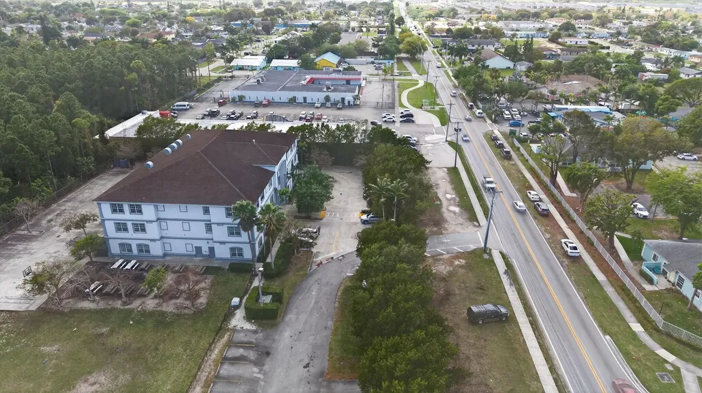 713 W Palm Drive Florida City FL