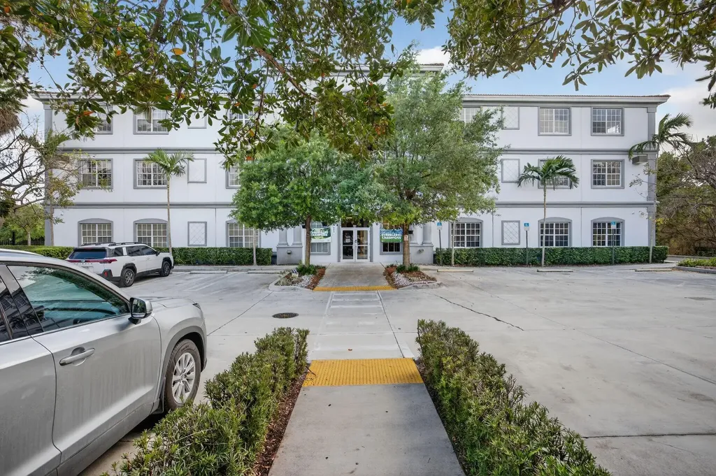 713 W Palm Drive Florida City FL