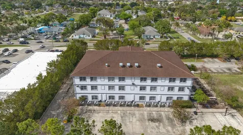 713 W Palm Drive Florida City FL