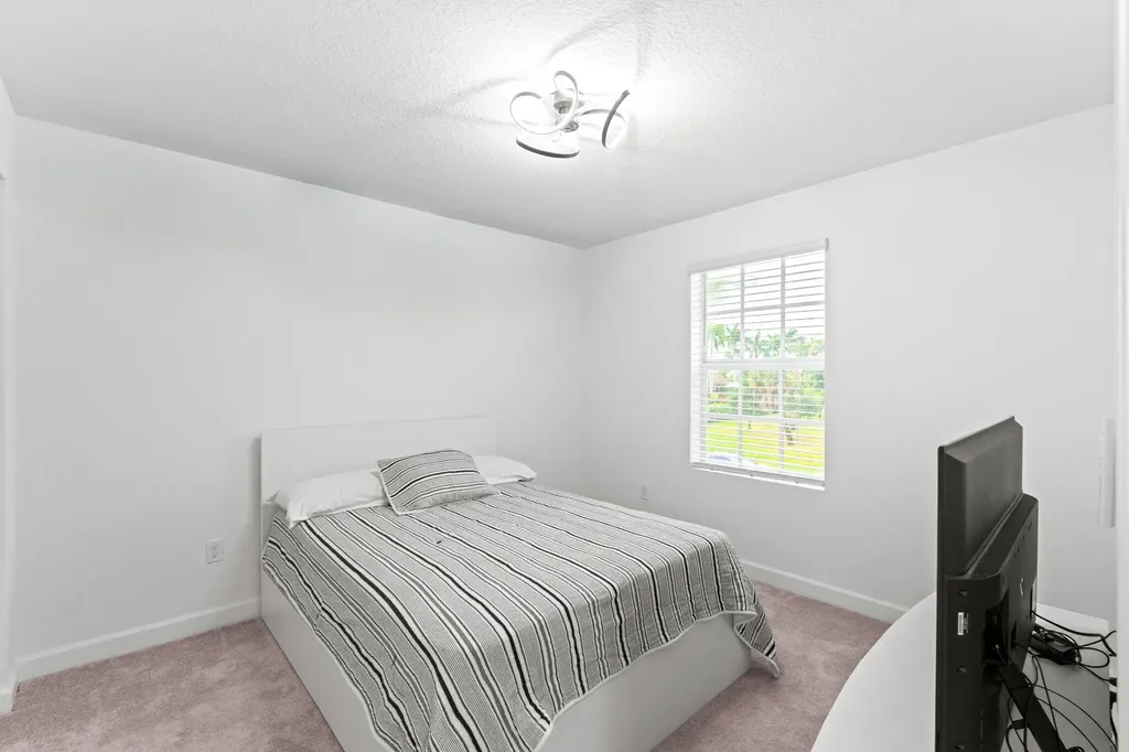 4370 Pond Lily Lane Lake Worth FL 33467