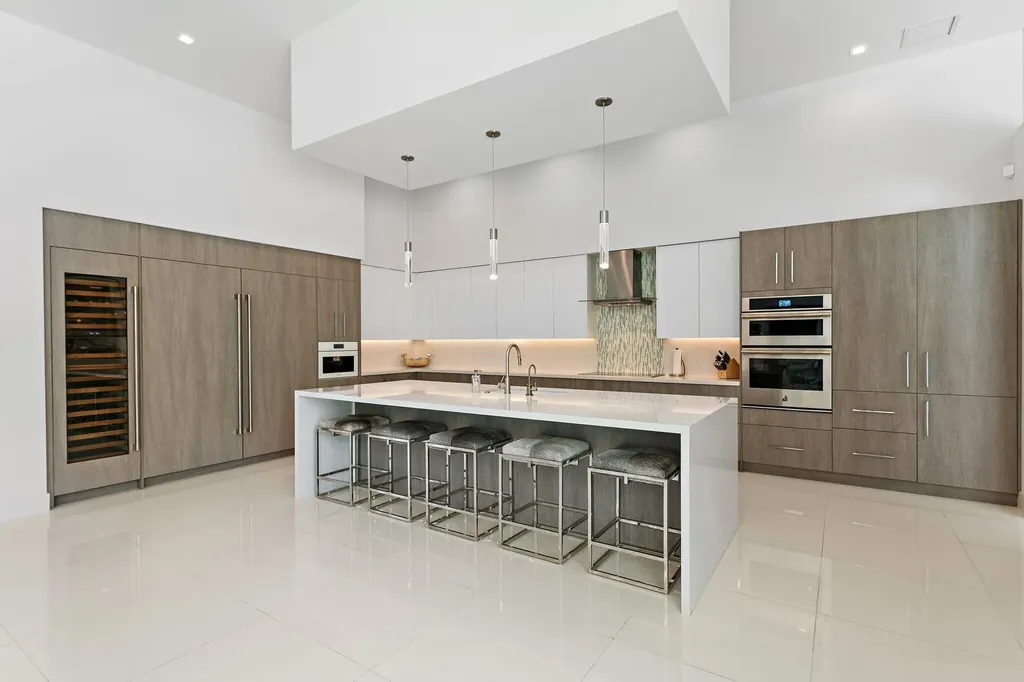 2162 Radnor Road North Palm Beach FL 33408