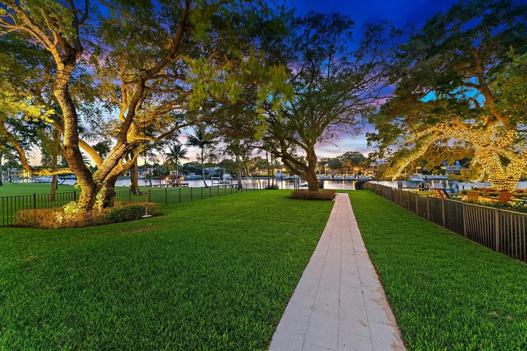 2162 Radnor Road North Palm Beach FL 33408