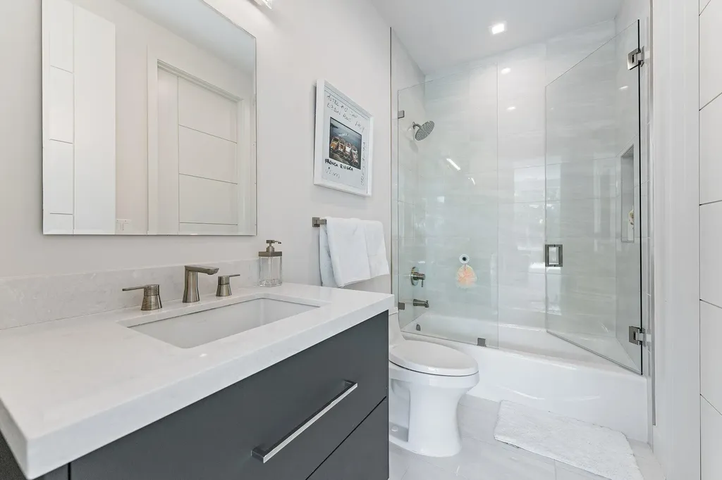2162 Radnor Road North Palm Beach FL 33408