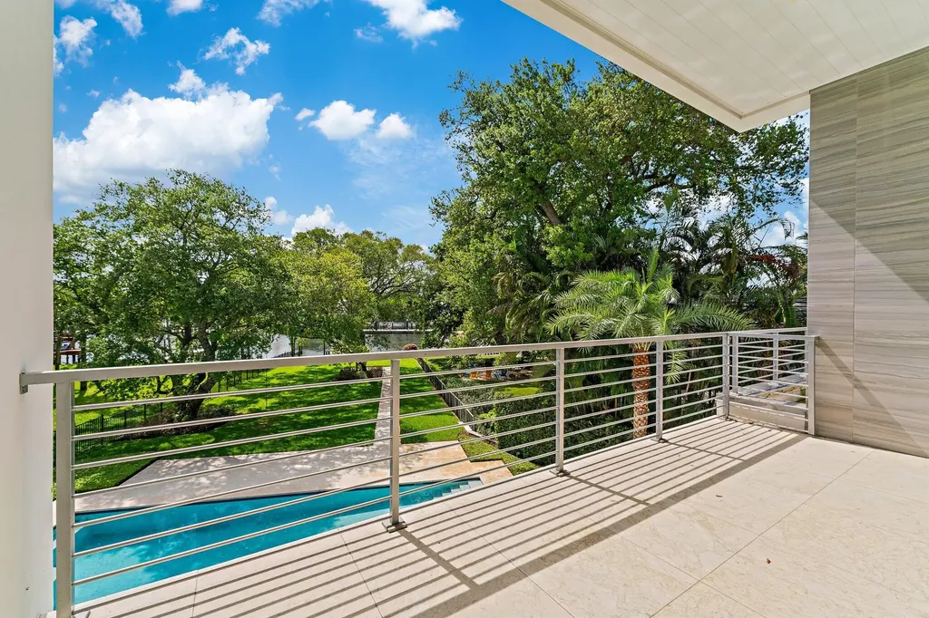 2162 Radnor Road North Palm Beach FL 33408