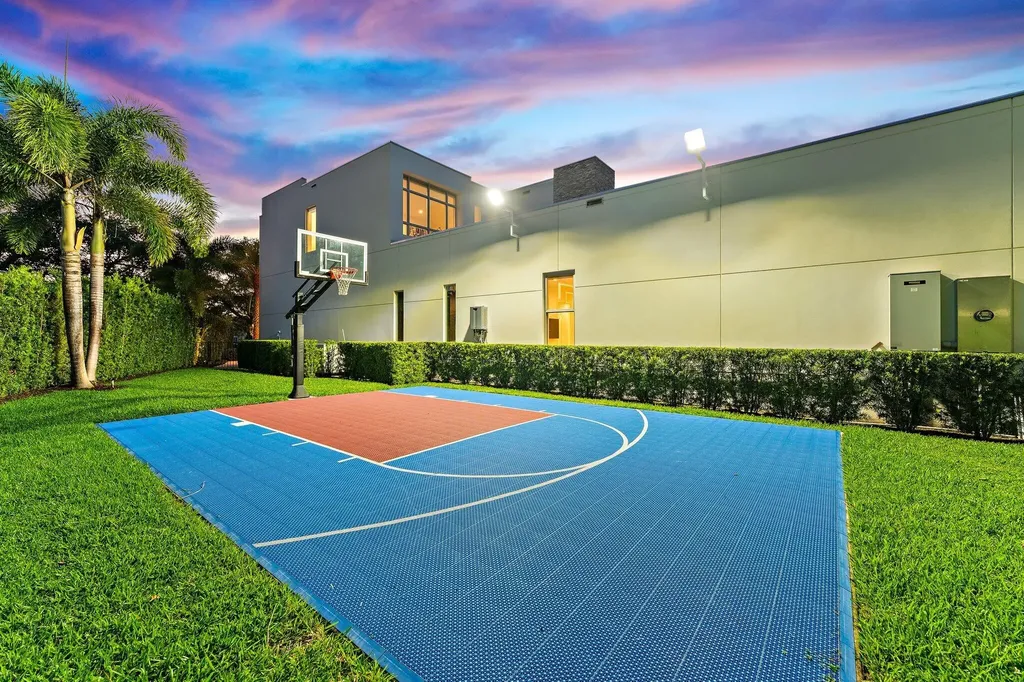 2162 Radnor Road North Palm Beach FL 33408