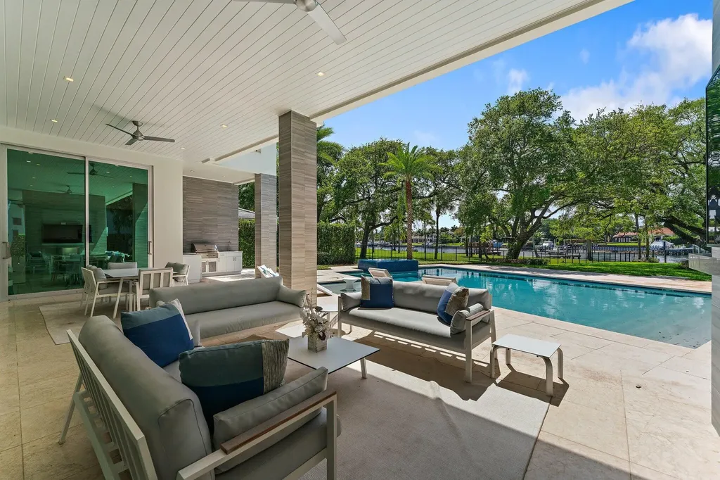 2162 Radnor Road North Palm Beach FL 33408