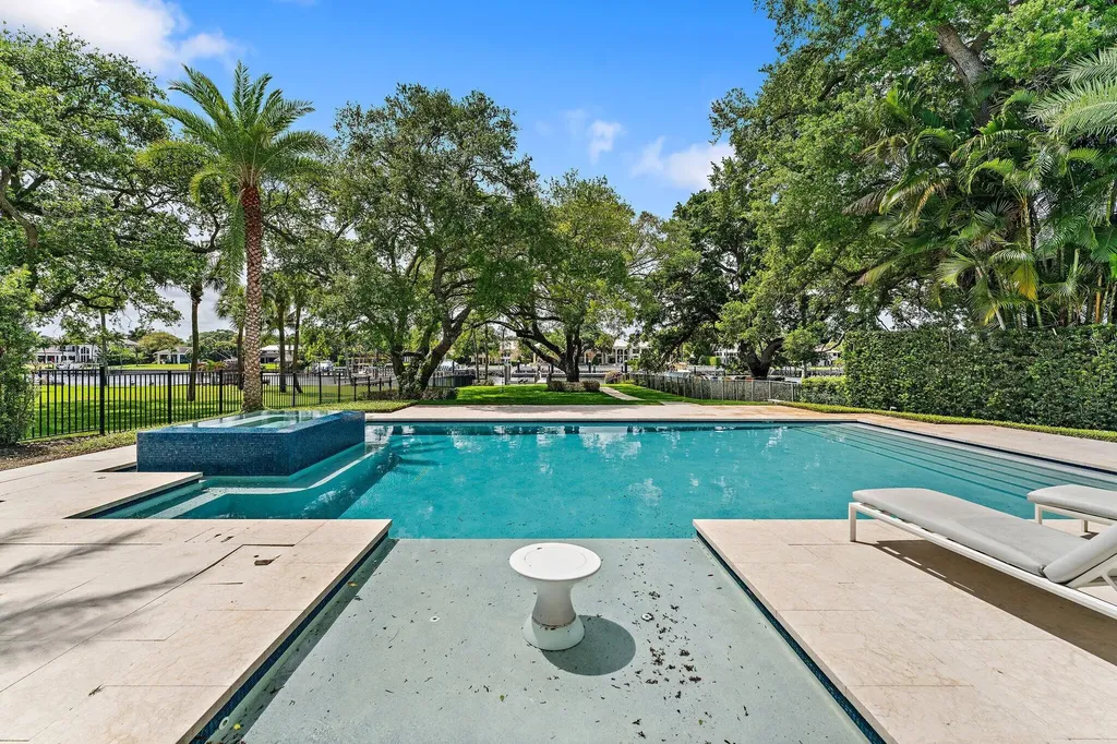 2162 Radnor Road North Palm Beach FL 33408