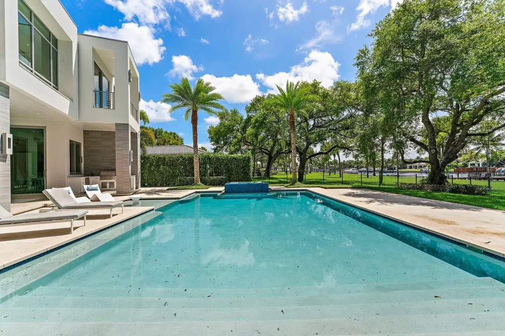 2162 Radnor Road North Palm Beach FL 33408