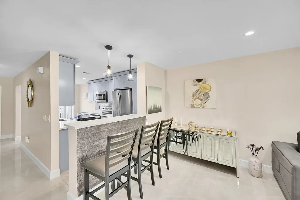 21207 Lago Circle Boca Raton FL 33433