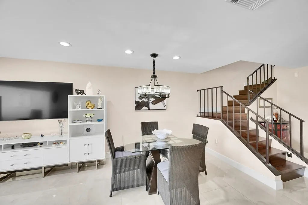21207 Lago Circle Boca Raton FL 33433