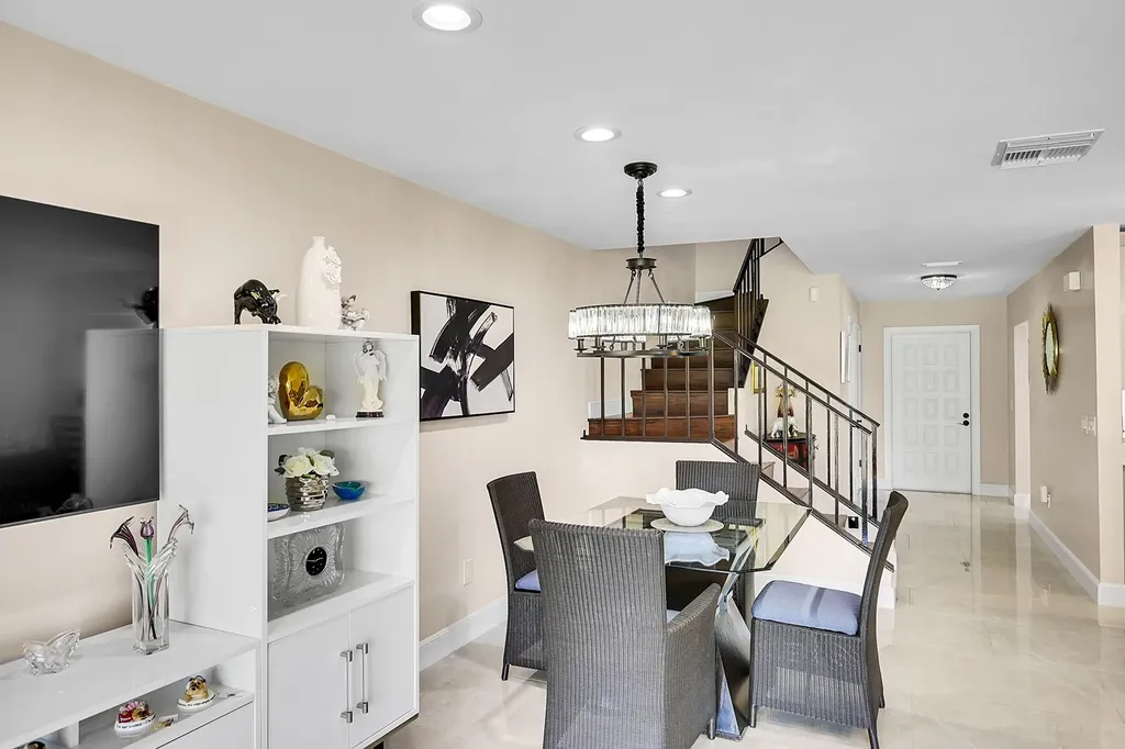 21207 Lago Circle Boca Raton FL 33433