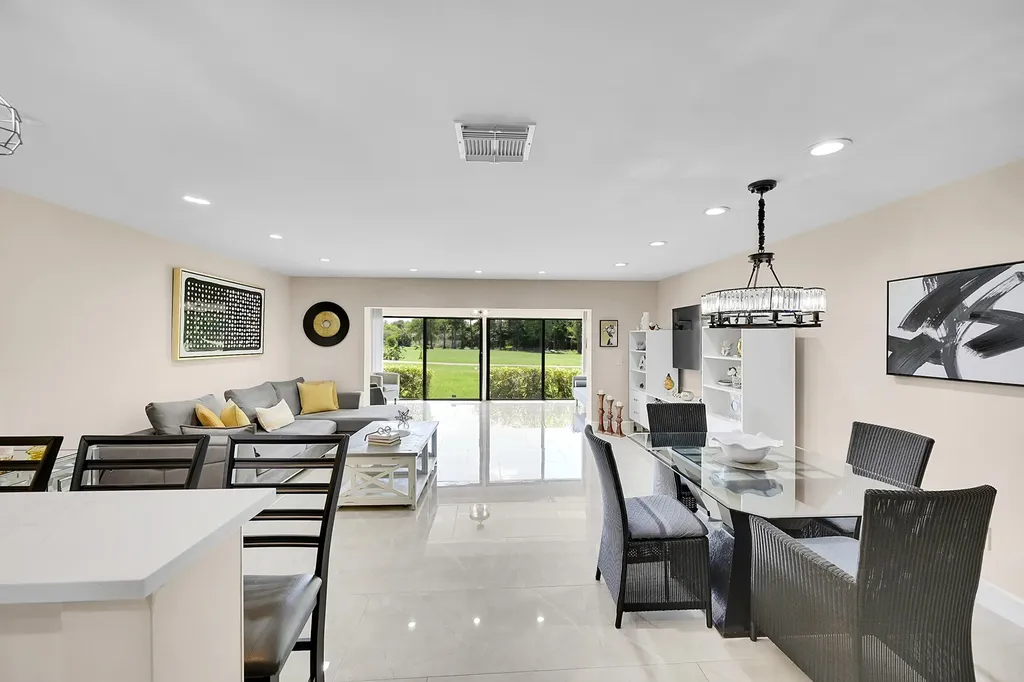 21207 Lago Circle Boca Raton FL 33433