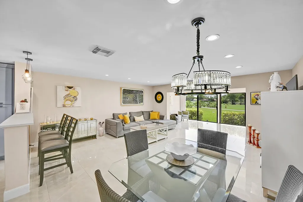 21207 Lago Circle Boca Raton FL 33433
