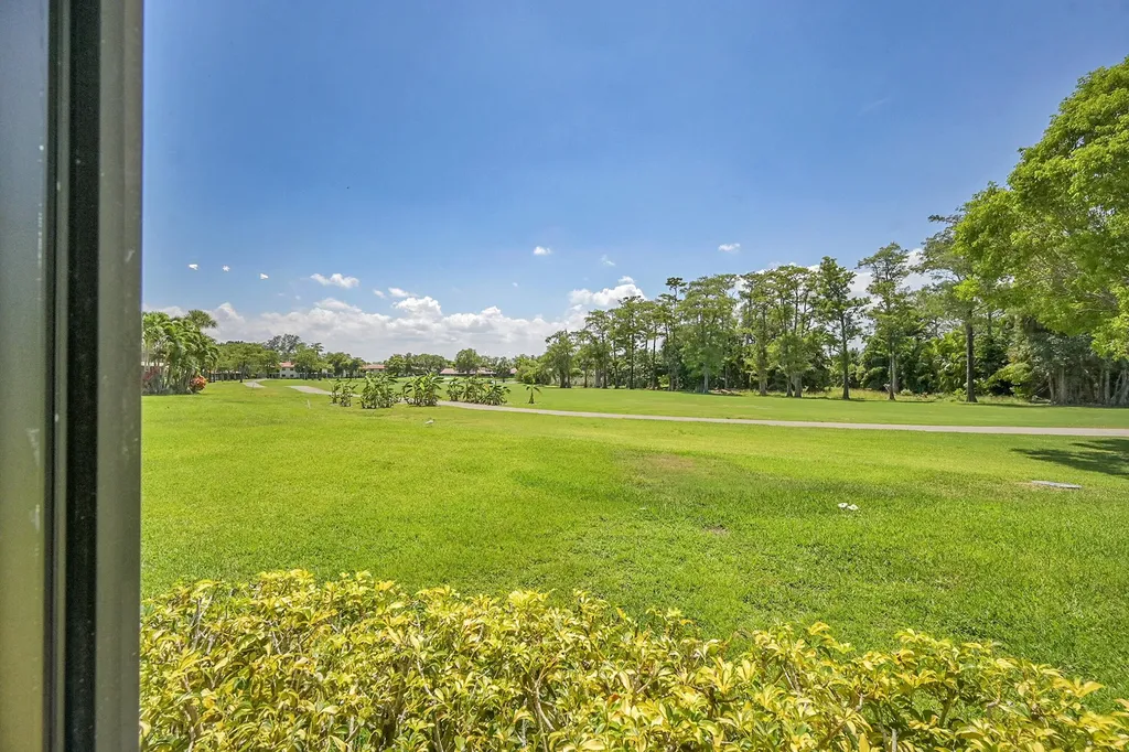 21207 Lago Circle Boca Raton FL 33433