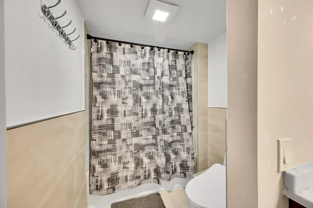 21207 Lago Circle Boca Raton FL 33433