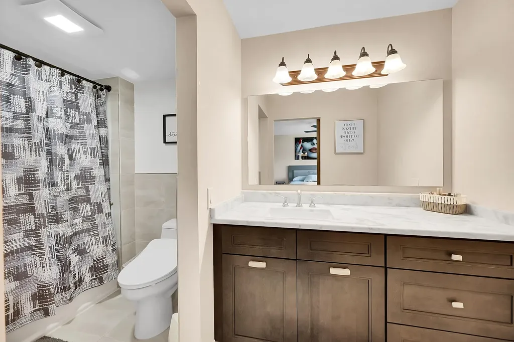 21207 Lago Circle Boca Raton FL 33433