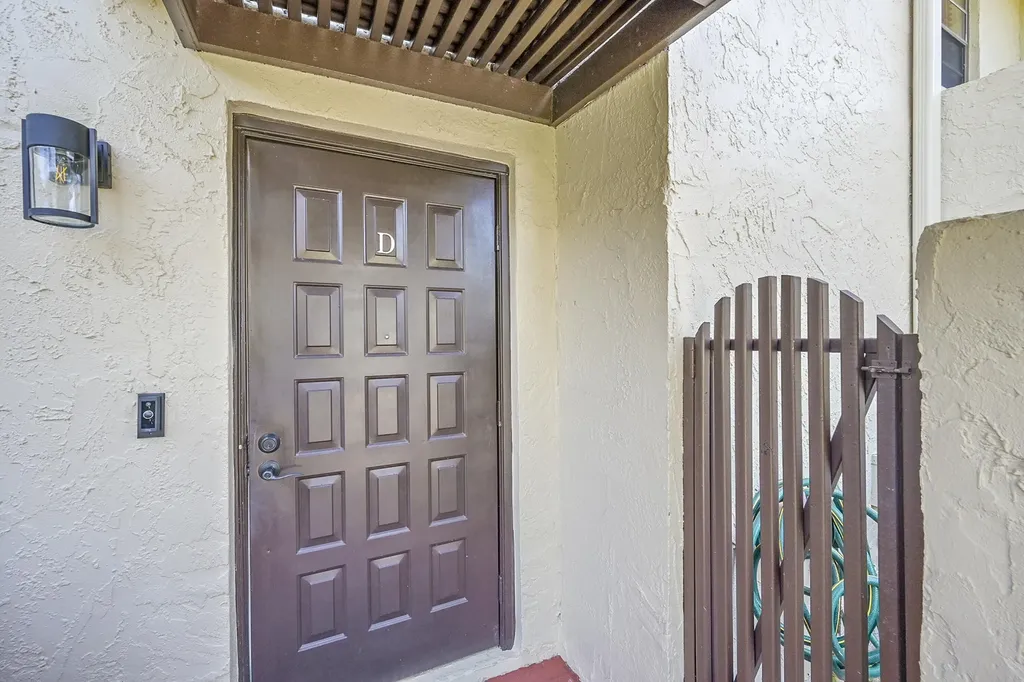 21207 Lago Circle Boca Raton FL 33433